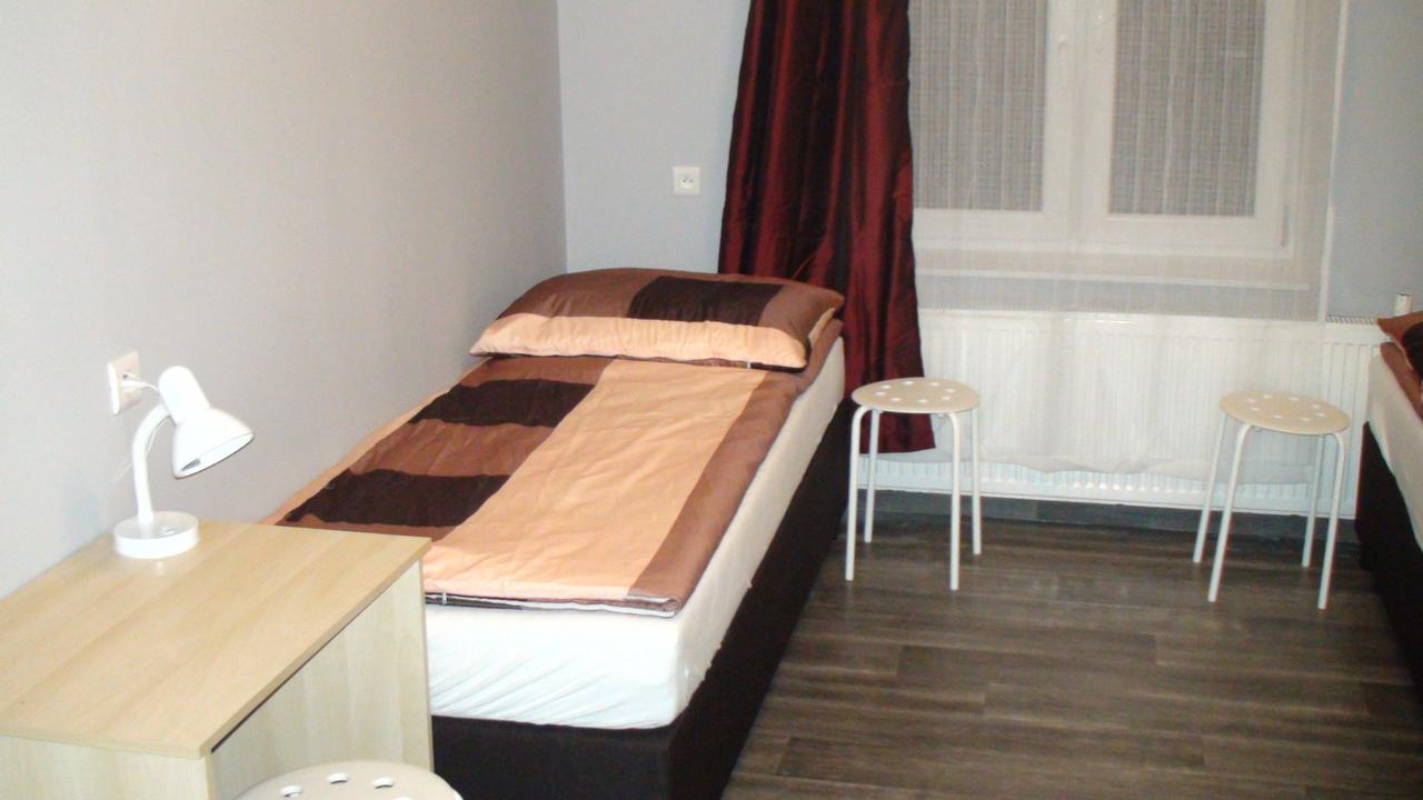 Hostel Kamienna Centrum Katowice Ngoại thất bức ảnh